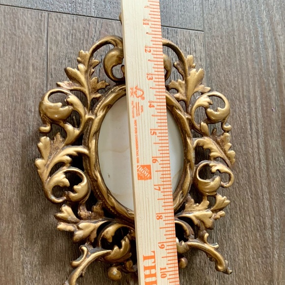 Antique Free Standing Brass Ornate Victorian Picture Frame - Picture 3 of 10